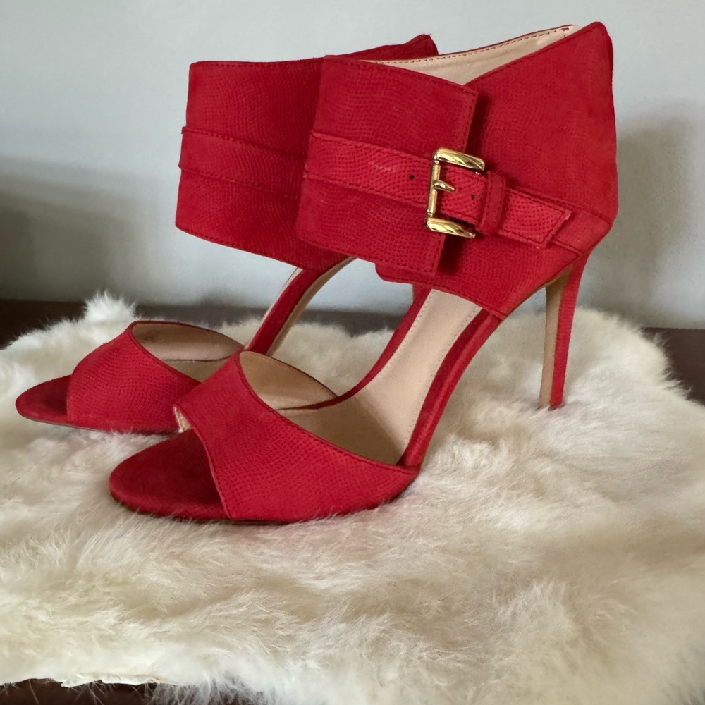 Gorgeous deep orange Vince Camuto heels, nubuck leather. Like new condition. 9.